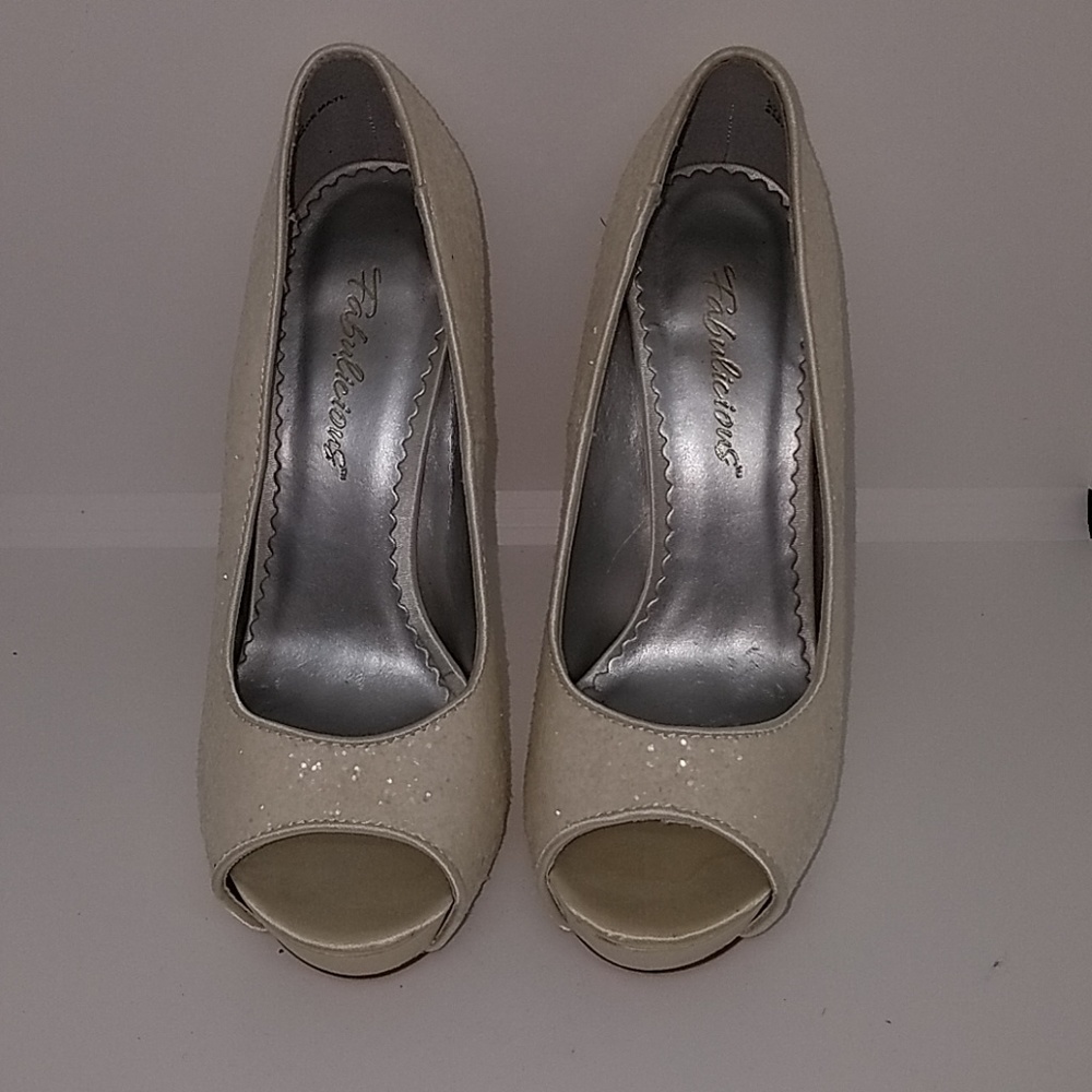 High heels - Picture 2 of 5